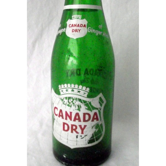 Canada Dry Ginger Ale Bottle Pop Soda Green Glass Duraglas 7 oz ACL Jamaica Vtg - Picture 3 of 6